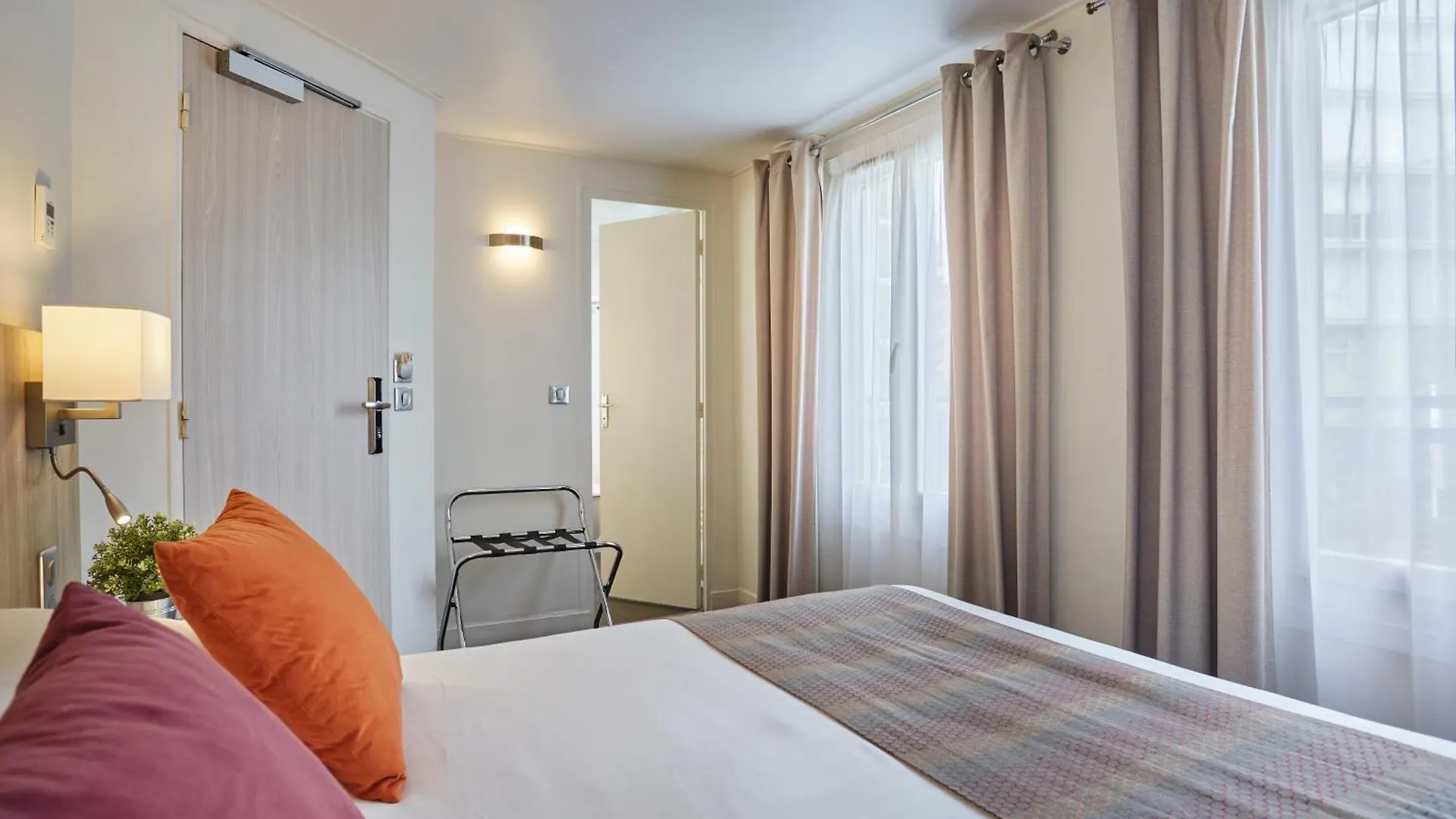 Beaugrenelle Tour Eiffel Hotel